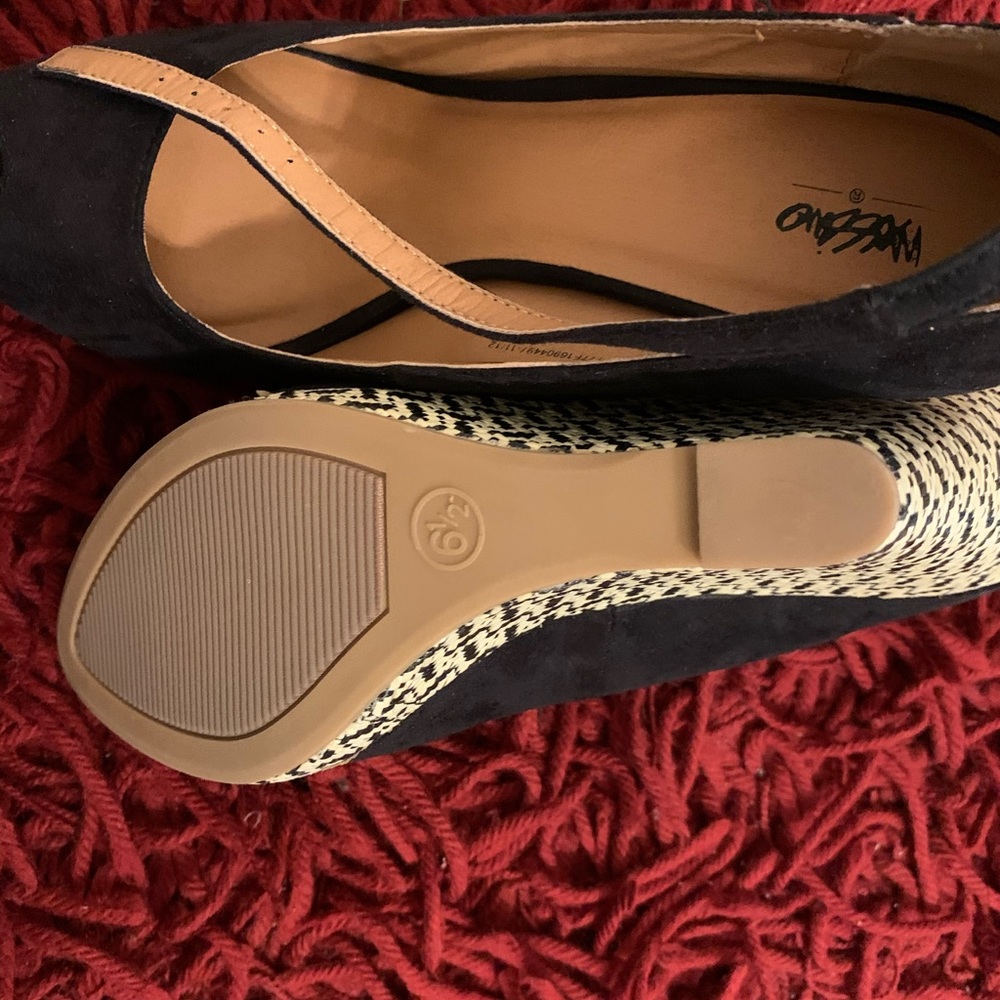 Wedge - Picture 2 of 2